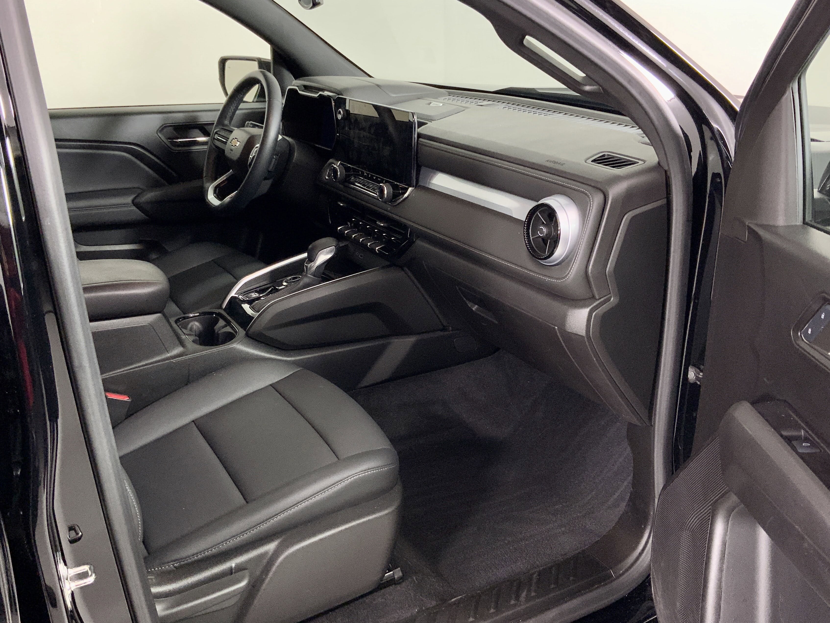 2024 Chevrolet Colorado 4WD LT