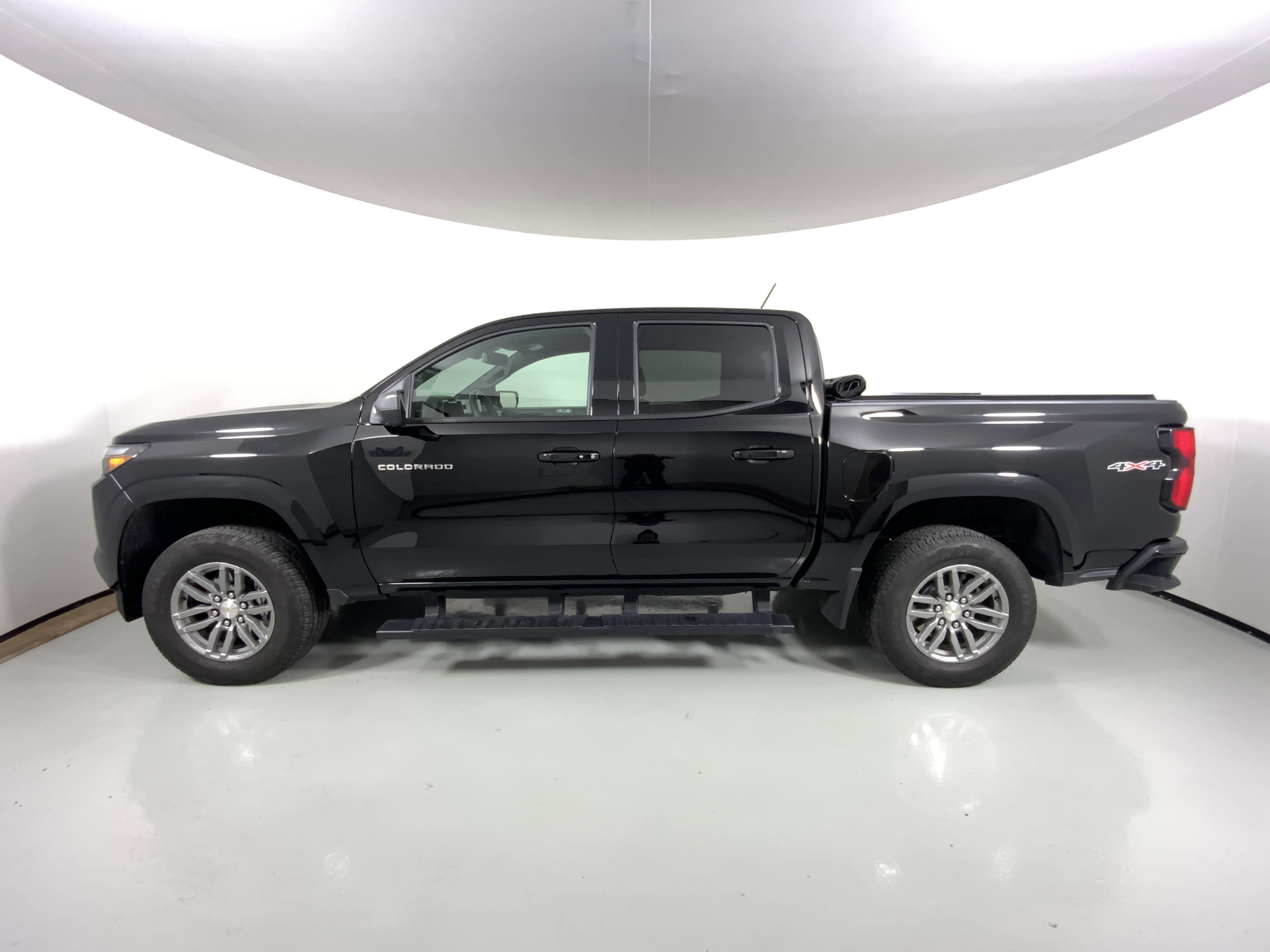 2024 Chevrolet Colorado 4WD LT
