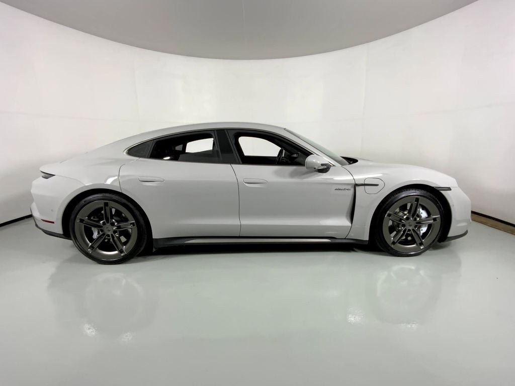 2025 Porsche Taycan Turbo