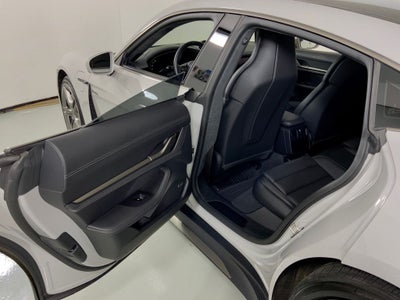 2025 Porsche Taycan Turbo