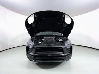 2022 Porsche Macan AWD