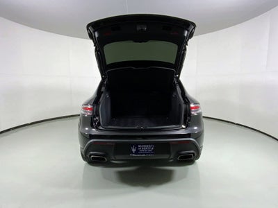 2022 Porsche Macan AWD