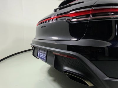2022 Porsche Macan AWD