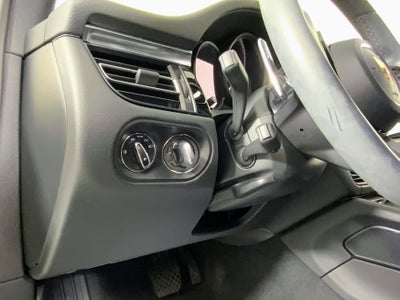 2022 Porsche Macan AWD