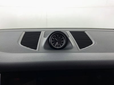 2022 Porsche Macan AWD