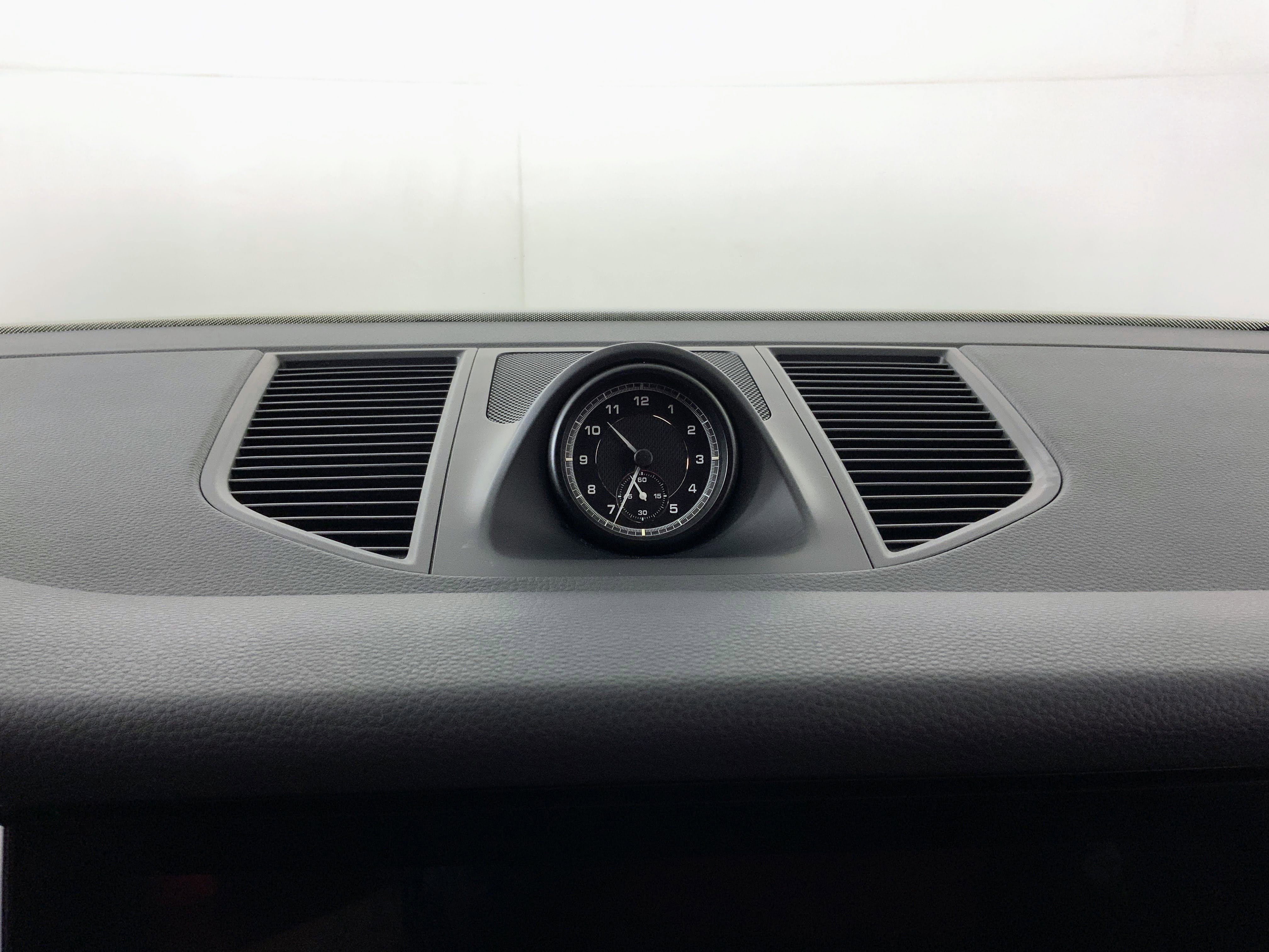 2022 Porsche Macan AWD