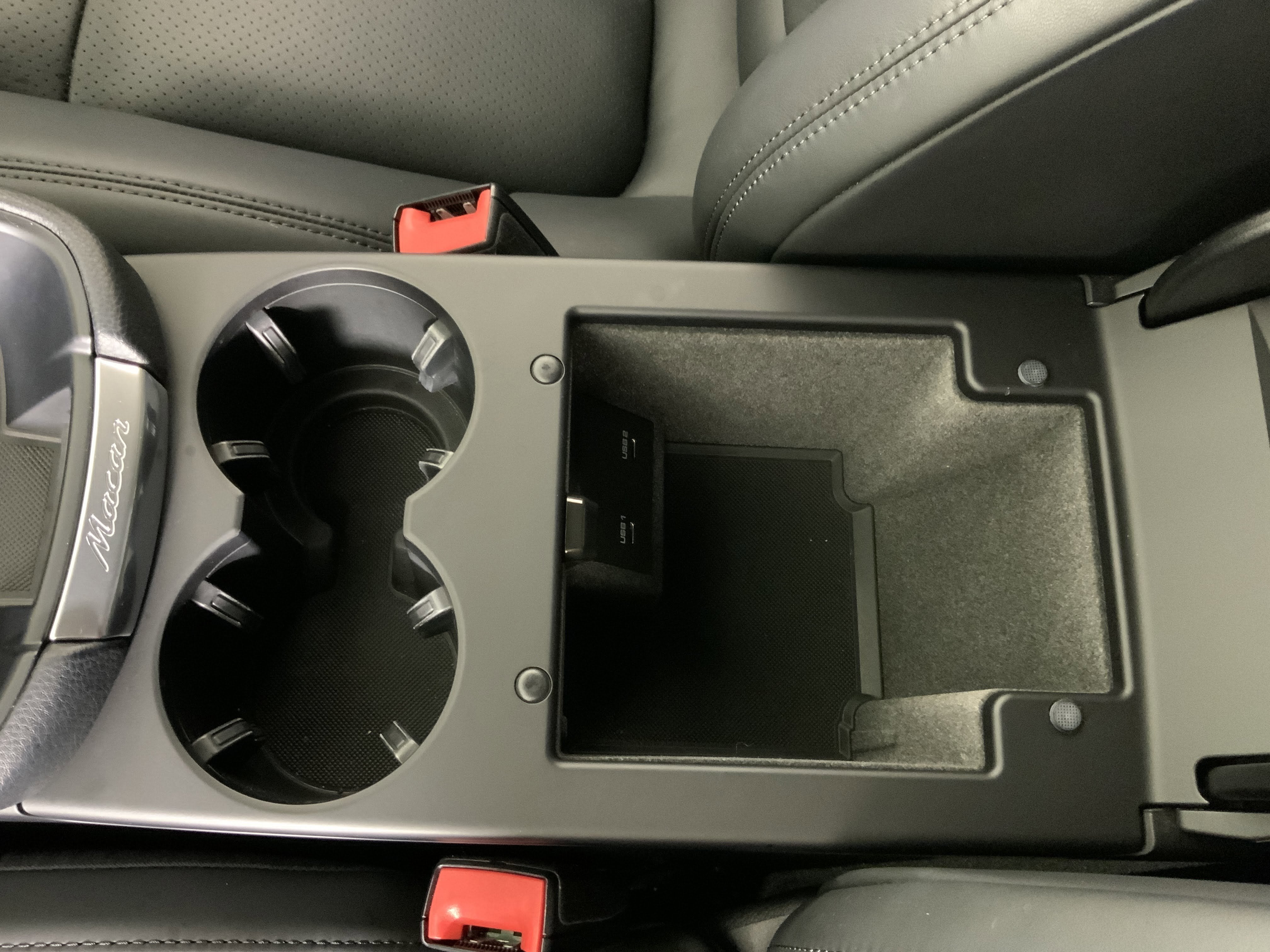 2022 Porsche Macan AWD