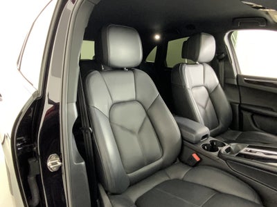 2022 Porsche Macan AWD