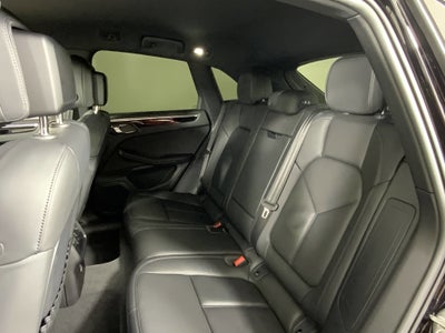 2022 Porsche Macan AWD