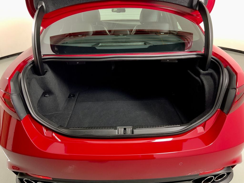 2022 Alfa Romeo Giulia Quadrifoglio