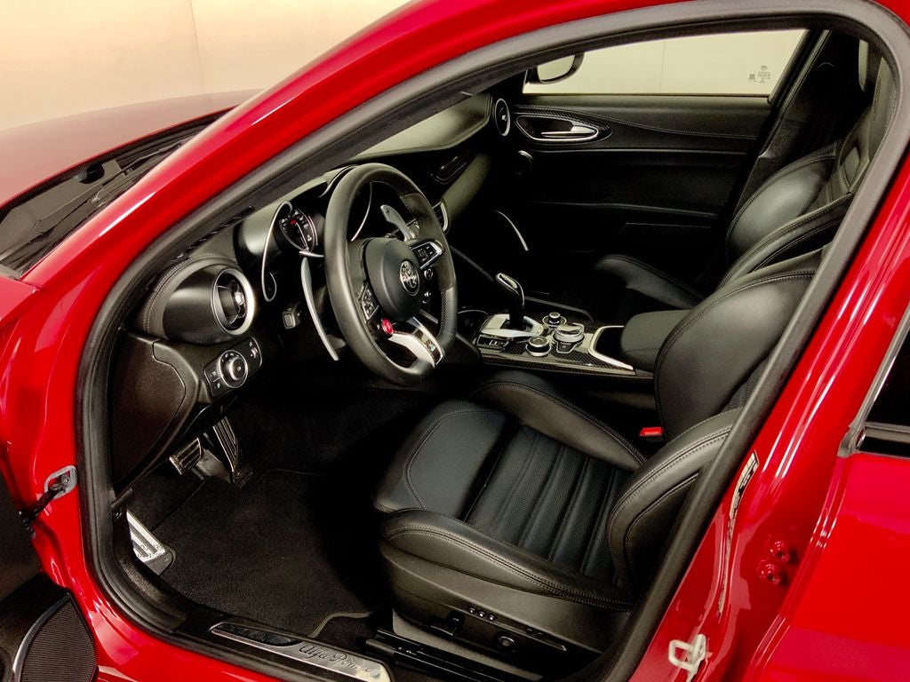 2022 Alfa Romeo Giulia Quadrifoglio