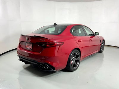 2022 Alfa Romeo Giulia Quadrifoglio