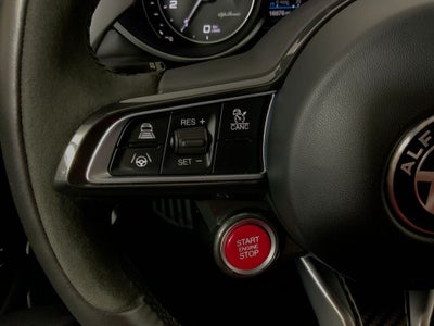 2022 Alfa Romeo Giulia Quadrifoglio