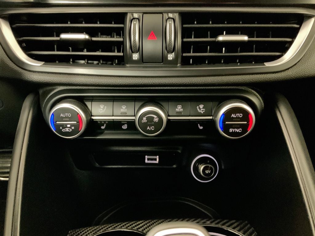 2022 Alfa Romeo Giulia Quadrifoglio