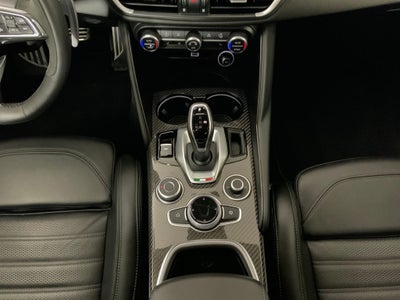 2022 Alfa Romeo Giulia Quadrifoglio