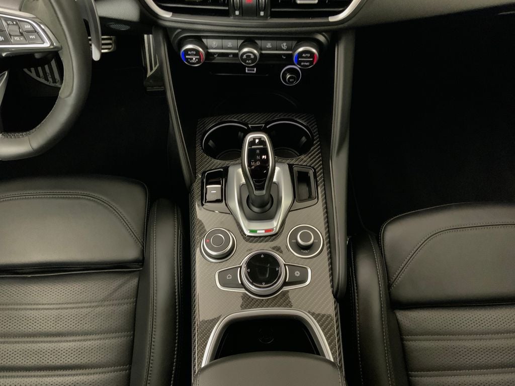 2022 Alfa Romeo Giulia Quadrifoglio