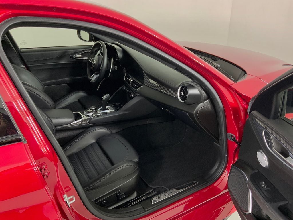 2022 Alfa Romeo Giulia Quadrifoglio