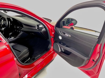 2022 Alfa Romeo Giulia Quadrifoglio