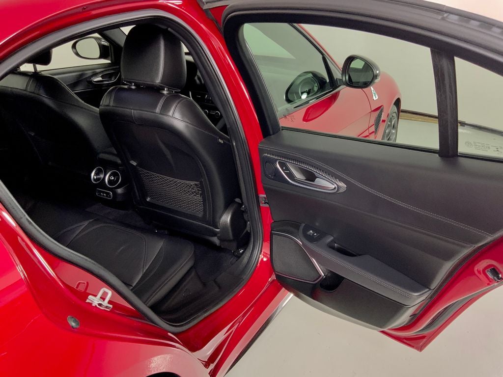 2022 Alfa Romeo Giulia Quadrifoglio