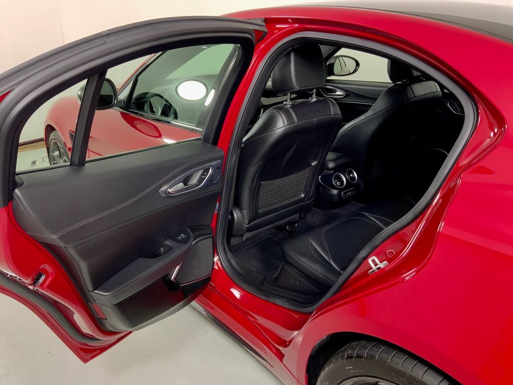 2022 Alfa Romeo Giulia Quadrifoglio