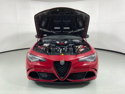 2022 Alfa Romeo Giulia Quadrifoglio