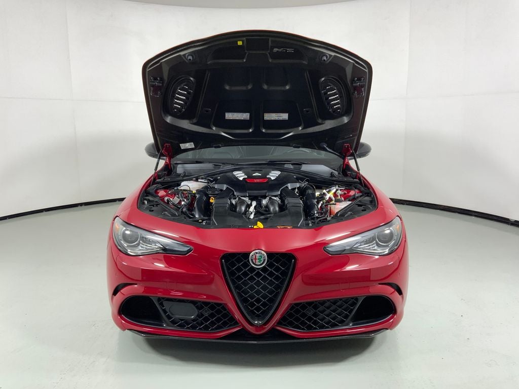 2022 Alfa Romeo Giulia Quadrifoglio