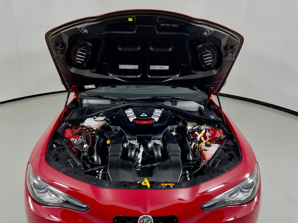 2022 Alfa Romeo Giulia Quadrifoglio