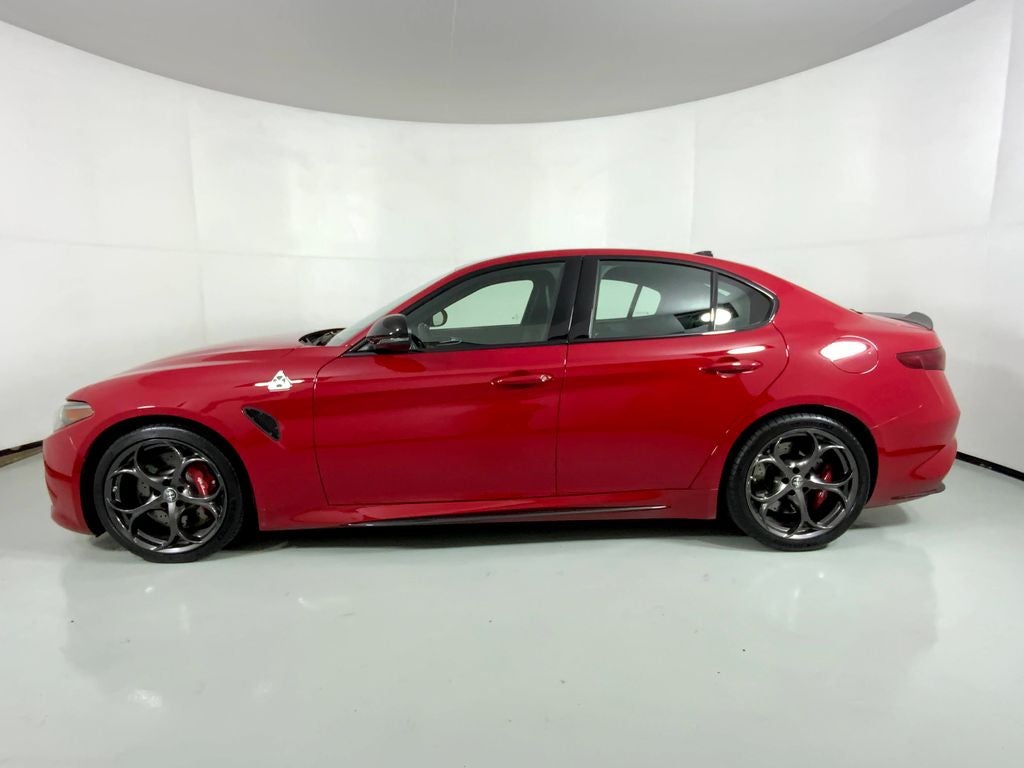 2022 Alfa Romeo Giulia Quadrifoglio