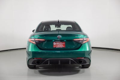 2025 Alfa Romeo Giulia Intensa