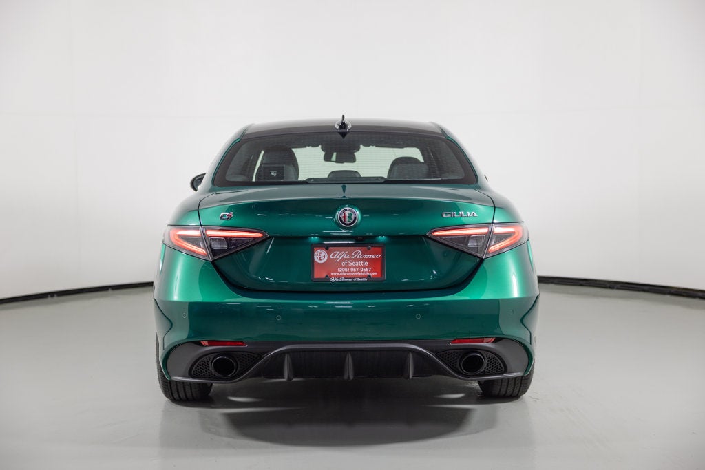 2025 Alfa Romeo Giulia Intensa