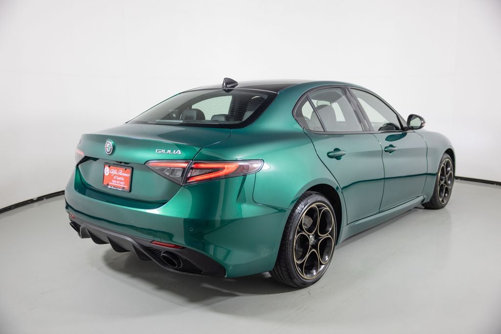 2025 Alfa Romeo Giulia Intensa