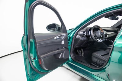 2025 Alfa Romeo Giulia Intensa