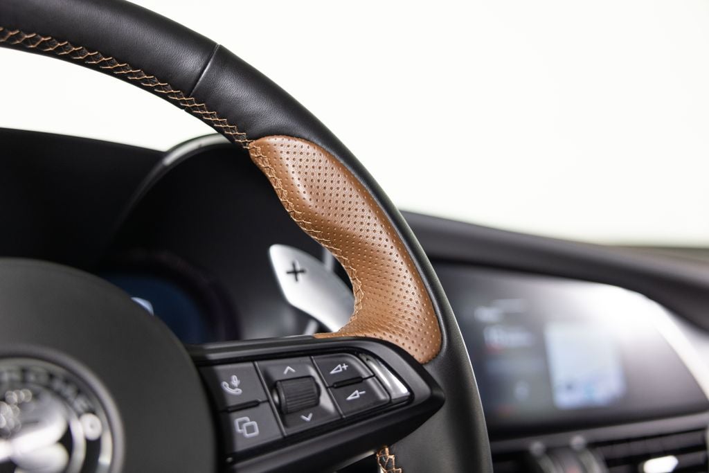 2025 Alfa Romeo Giulia Intensa