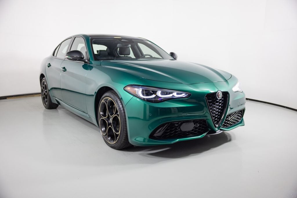 2025 Alfa Romeo Giulia Intensa