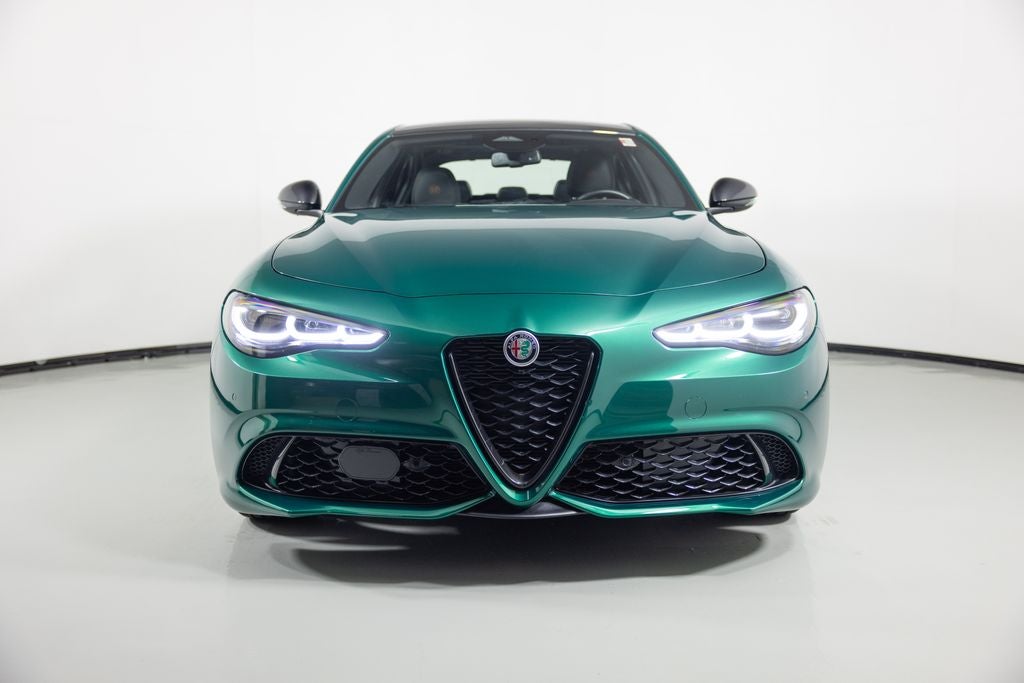 2025 Alfa Romeo Giulia Intensa