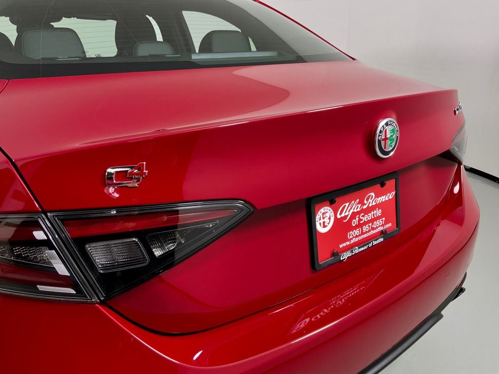 2026 Alfa Romeo Giulia Base