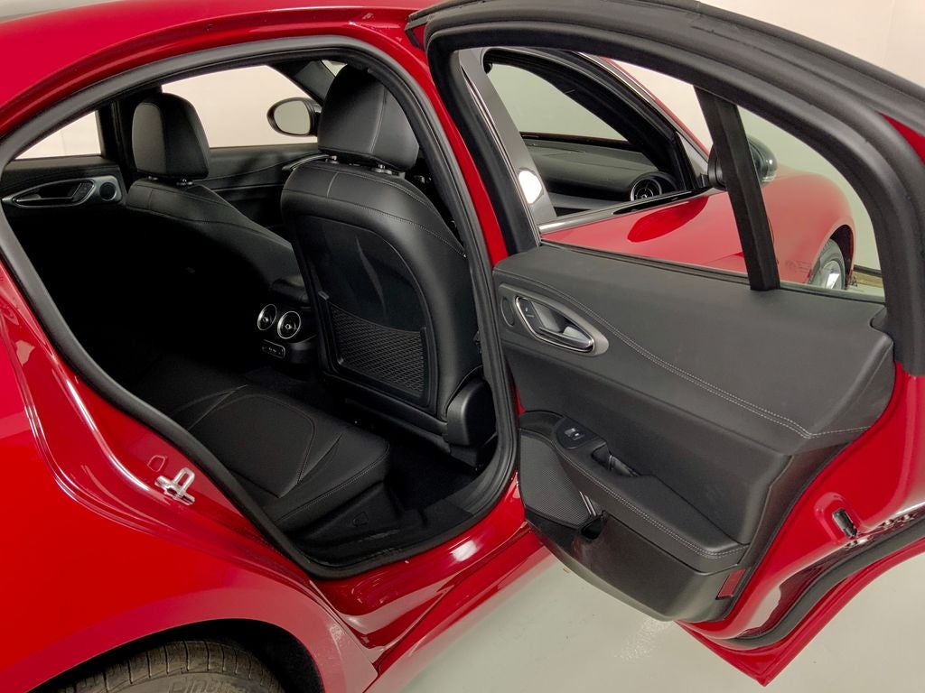 2026 Alfa Romeo Giulia Base