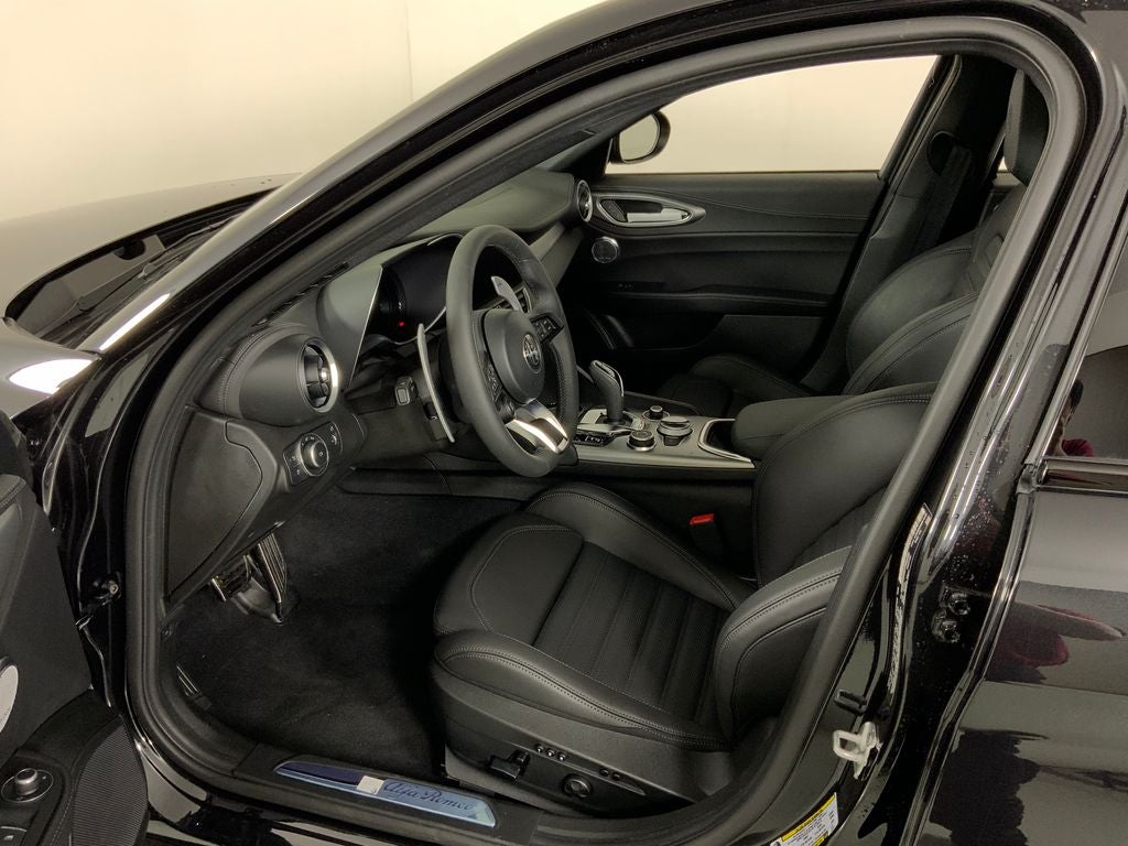 2026 Alfa Romeo Giulia Base