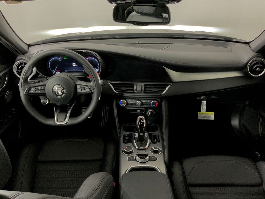 2026 Alfa Romeo Giulia Base