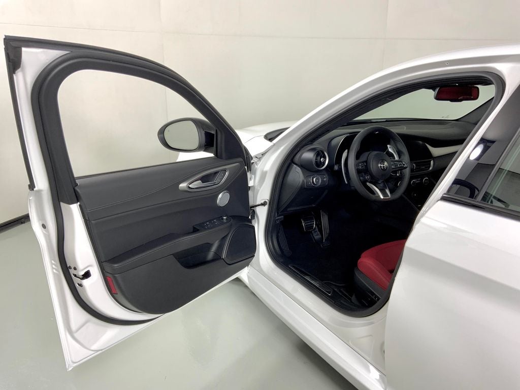 2026 Alfa Romeo Giulia Veloce