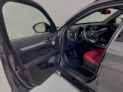 2025 Alfa Romeo Stelvio AWD