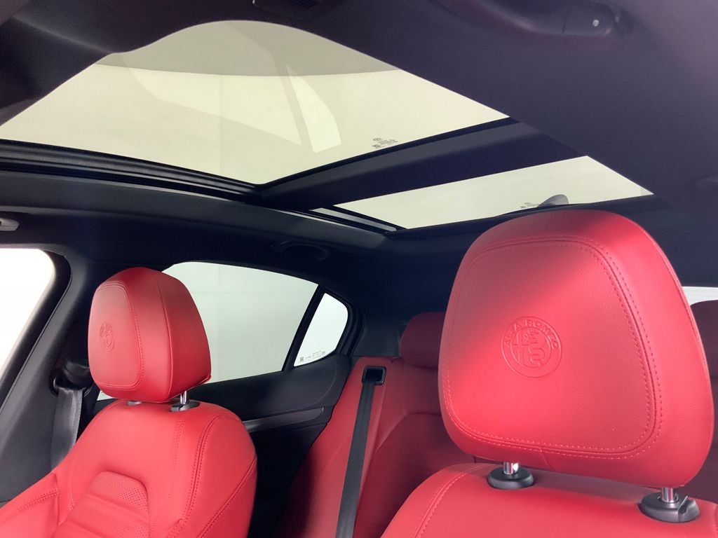 2025 Alfa Romeo Stelvio AWD