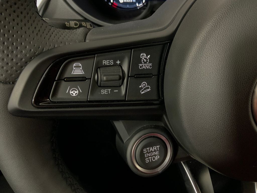 2025 Alfa Romeo Stelvio AWD