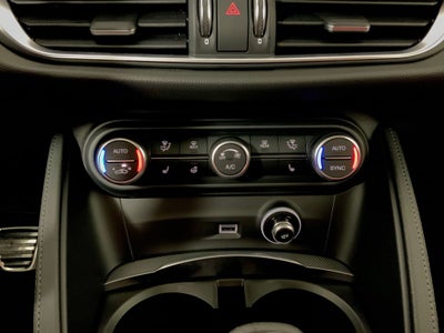 2025 Alfa Romeo Stelvio AWD