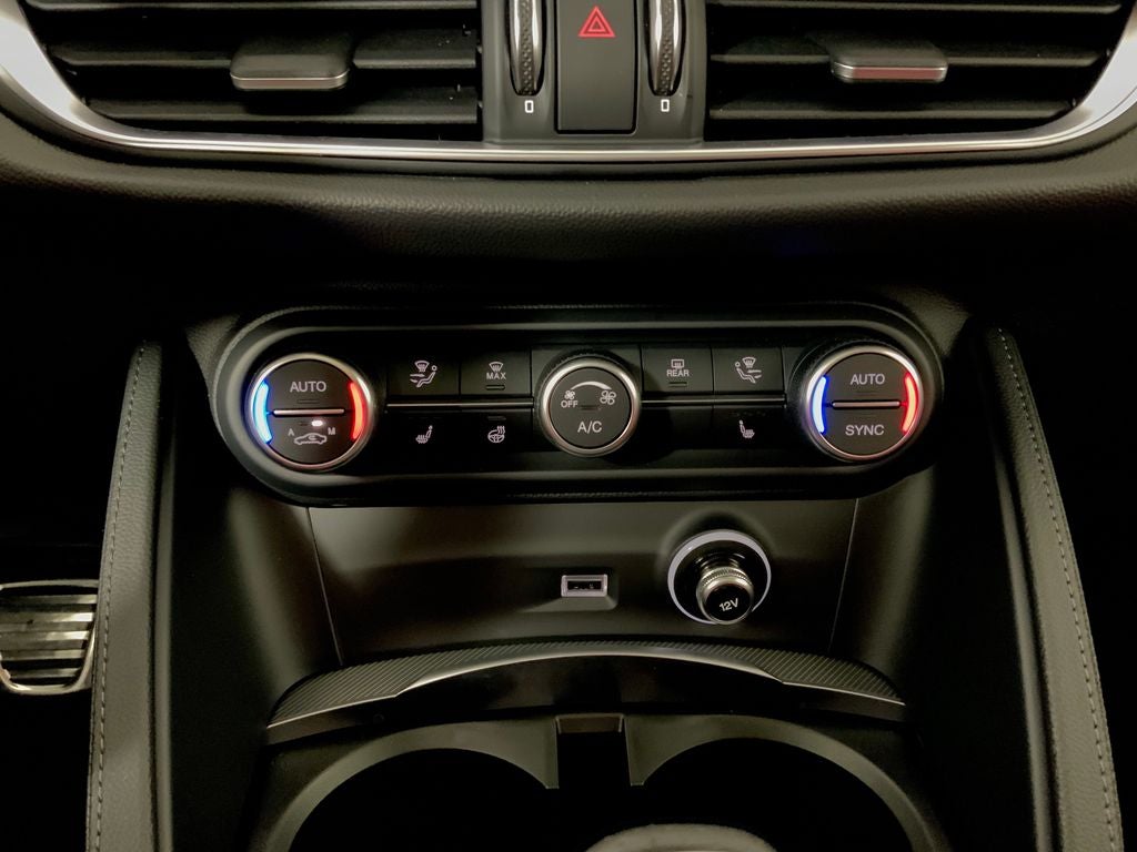 2025 Alfa Romeo Stelvio AWD