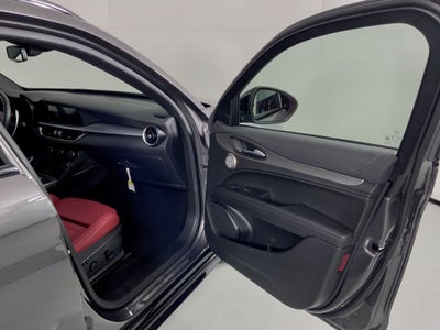 2025 Alfa Romeo Stelvio AWD