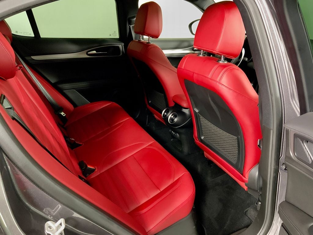 2025 Alfa Romeo Stelvio AWD