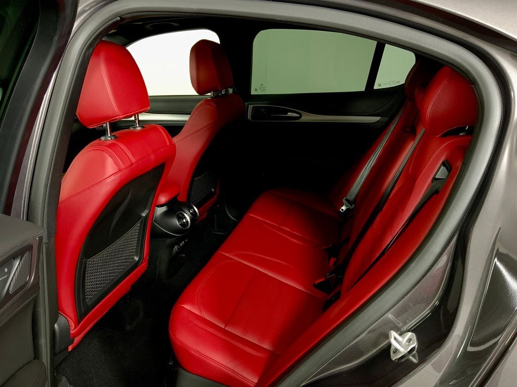 2025 Alfa Romeo Stelvio AWD