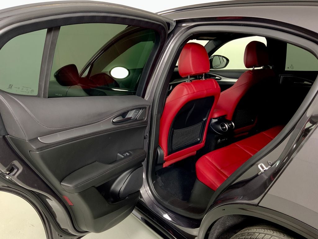 2025 Alfa Romeo Stelvio AWD