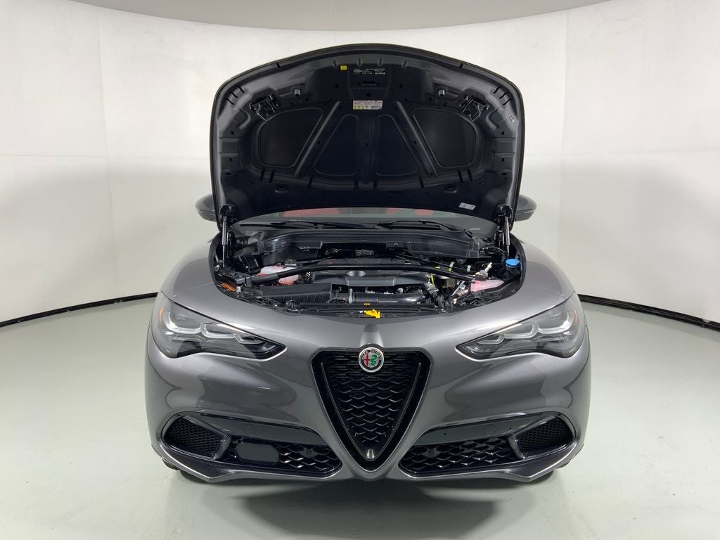 2025 Alfa Romeo Stelvio AWD